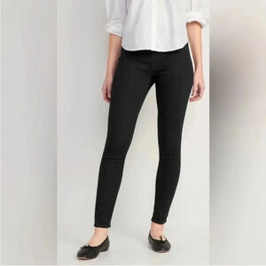 Old Navy black pull on skinny denim